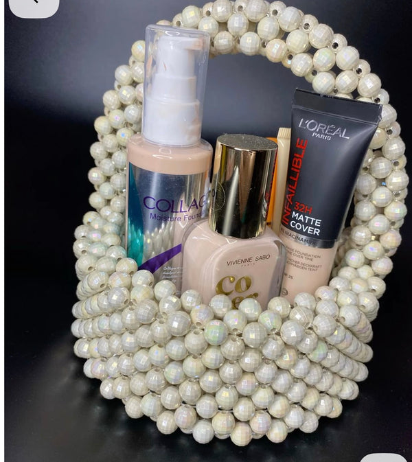 Pearl Makeup Brush Holder – Elegant Beaded Vanity Organizer